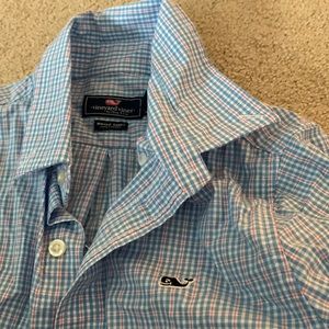 Vineyard Vines Button Down Size 6